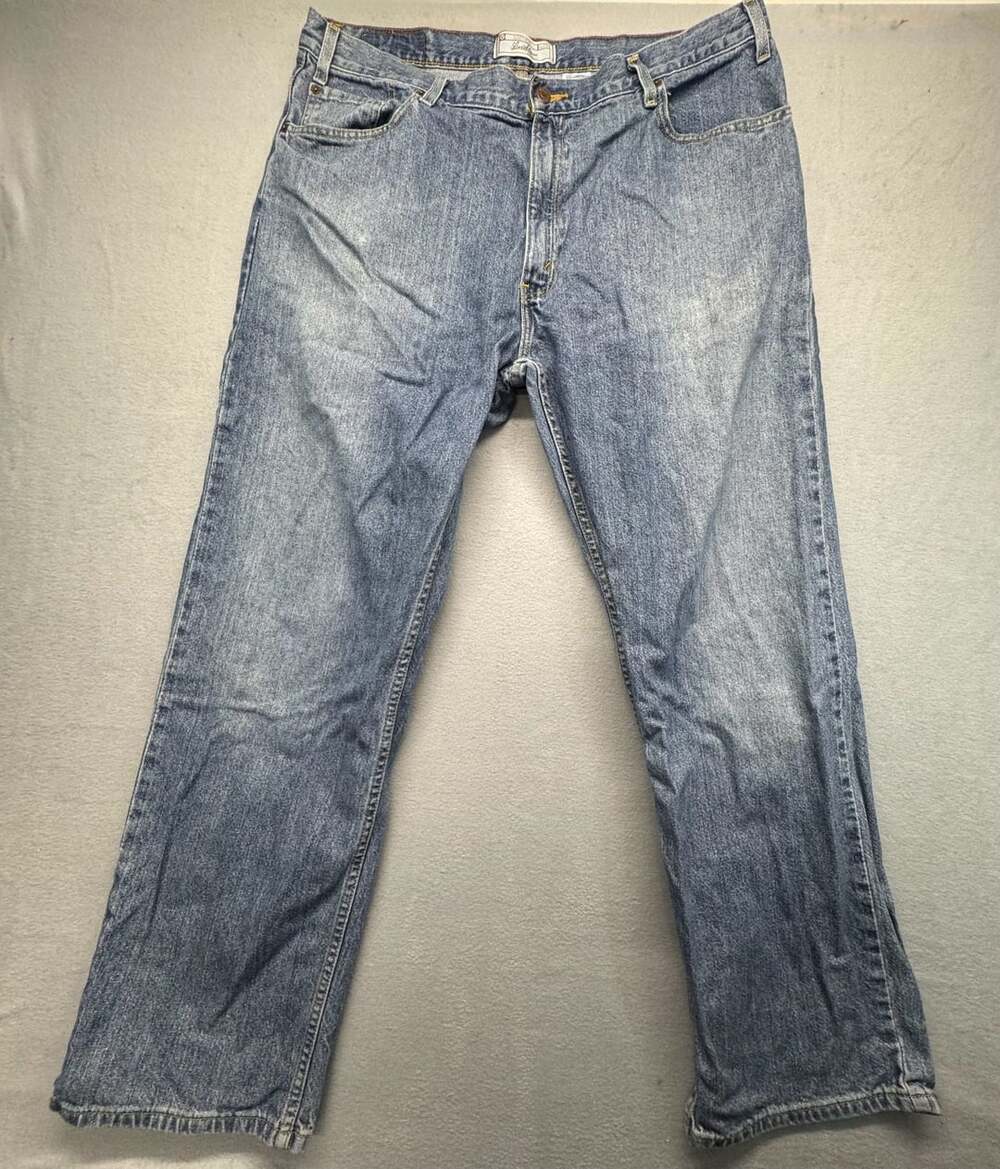 Levi Strauss Signature Straight Fit Size 40x32 Blue Jeans